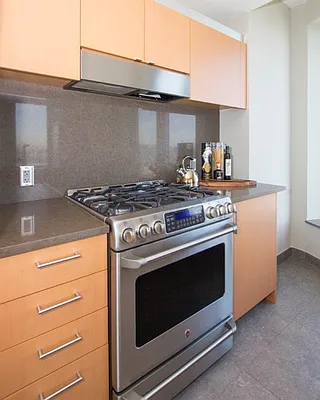 Rented by Forest City Ratner Companies | media 77