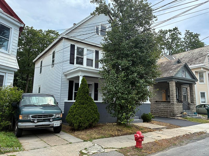 2nd image of 963 Maple Avenue