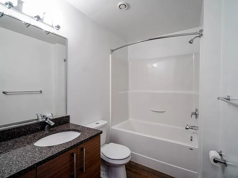 3185 Tillicum Rd — Photo 15