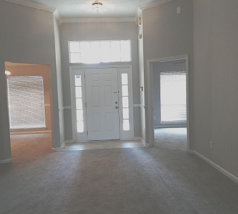 3rd image of 2112 E Willesdon Dr