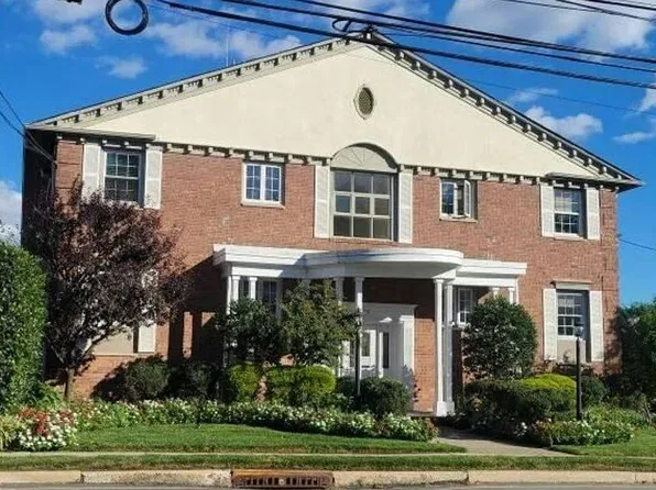 206 Main St APT 6, Millburn, NJ 07041