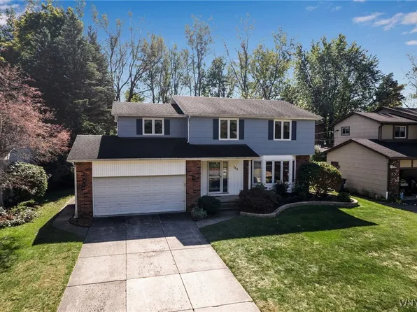 142 Montbleu Dr, Getzville, NY 14068