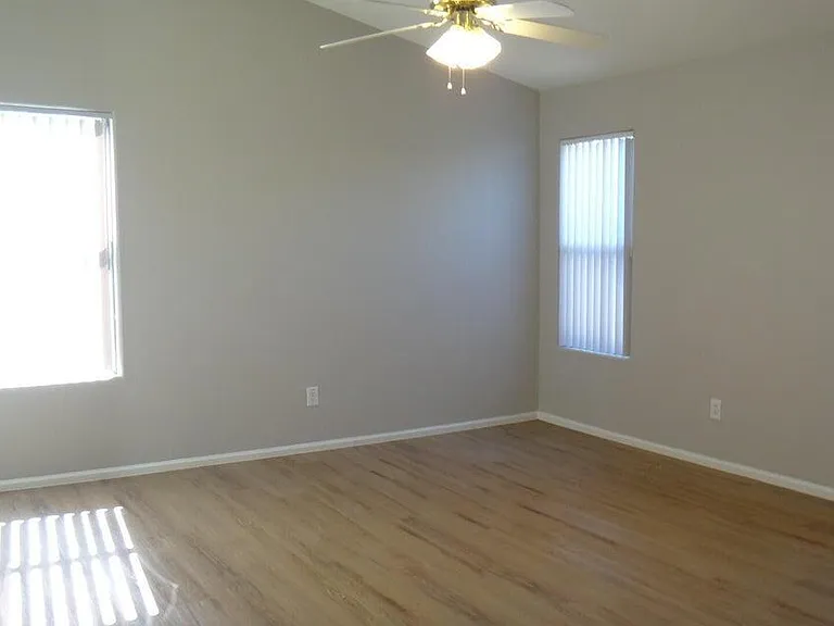 12425 W Missouri Ave — Photo 18