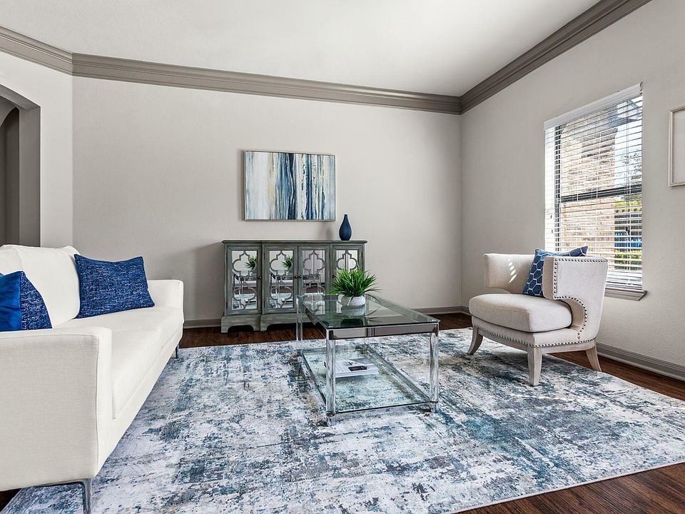 Avenues at Northpointe - Living Space