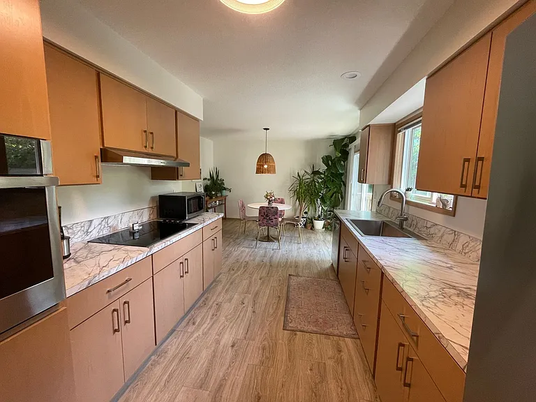 3652 SE Lexington St — Photo 2