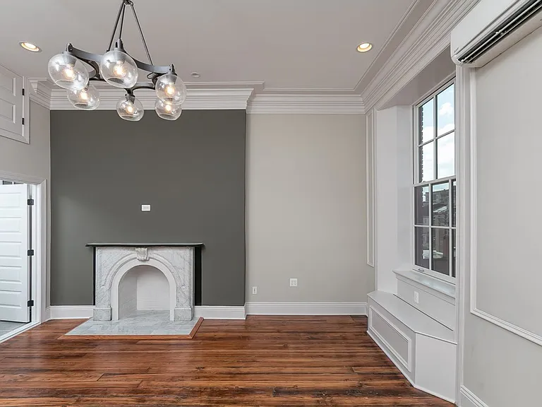 814 Cathedral St — Photo 4