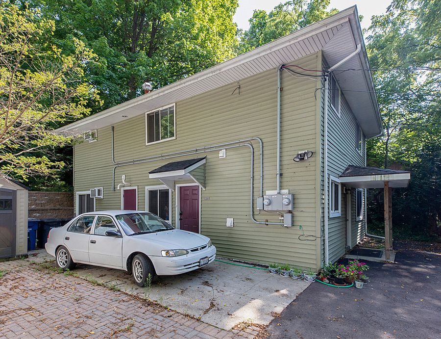 1st image of 1544 Jones Dr #1