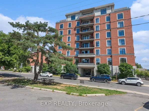 327 Breezehill Ave S #403, Ottawa, ON K1Y 1R6