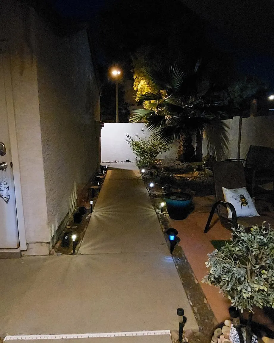 2 bed, 1100 sqft, $2,015 — Photo 3