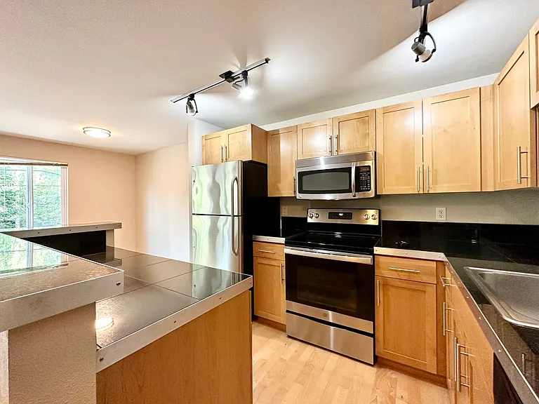 3661 Phinney Ave N #308 — Photo 10