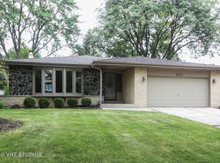 18W324 Holly Ave, Darien, IL