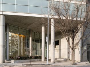 510 W Erie St APT 906, Chicago, IL 60610