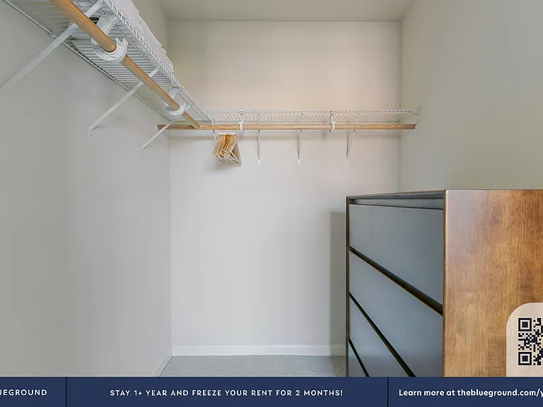 Walk-in Closet