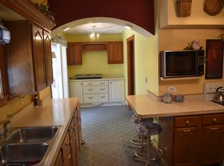 932 34th St, Bellaire, OH 43906