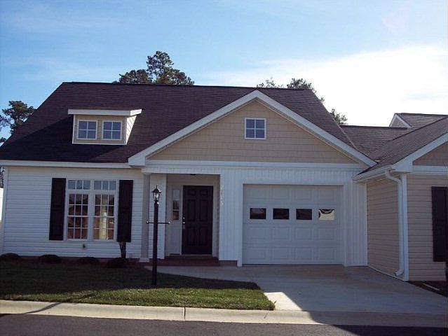 1st image of 2717 Shire Ln