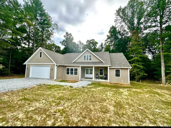 11 Spice Valley Ct, Mitchell, IN 47446