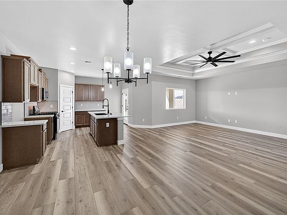 4th image of 2738 E Sunset Canyon Way