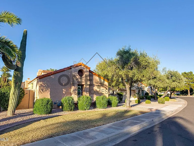 10086 E San Salvador Dr — Photo 32