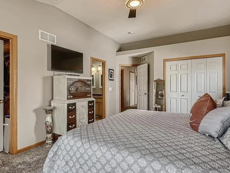 10997 Oak Grove Cir — Photo 8