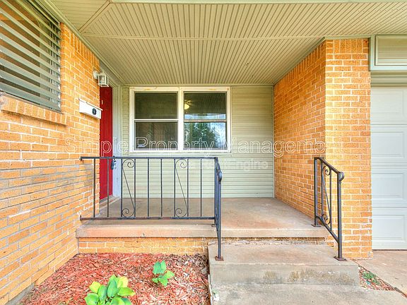 2nd image of 2608 Greystone Ct