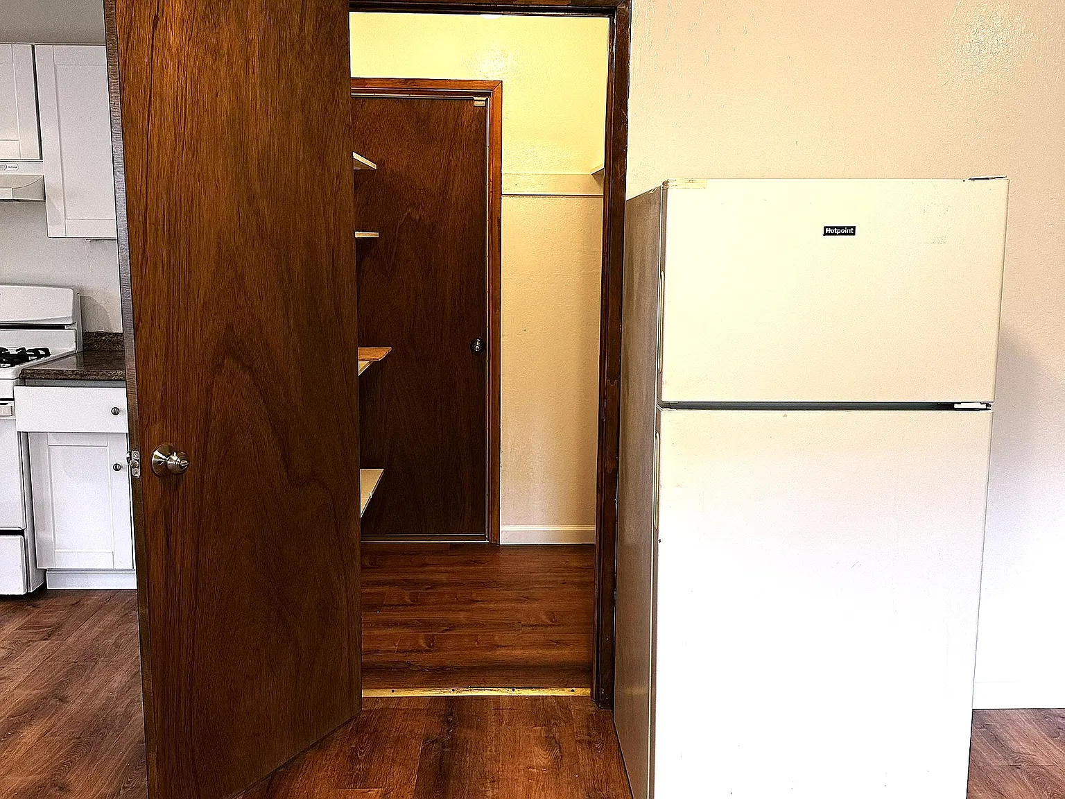 Studio, 1.5 bath, 500 sqft, $1,800 — Photo 4
