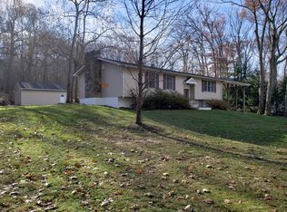 15 Reservoir Ln, Belvidere, NJ 07823