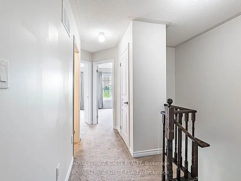 37 Aspen Hills Rd — Photo 22
