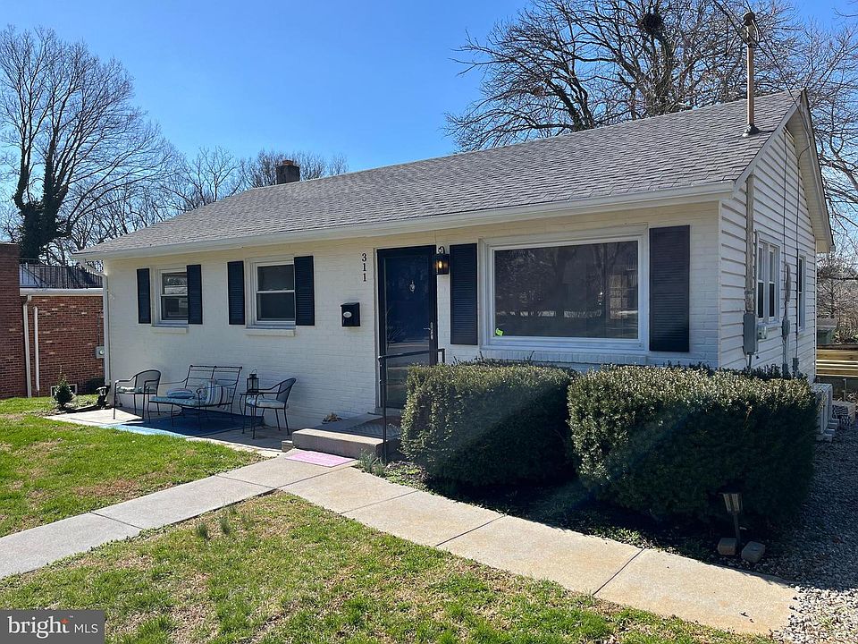 1st image of 311 S Buckmarsh St