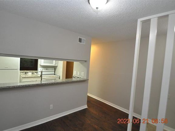 5th image of 7007 Waterside Dr #202