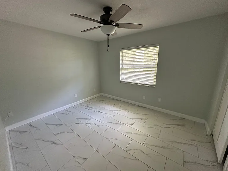 873 Nixon Ln — Photo 11