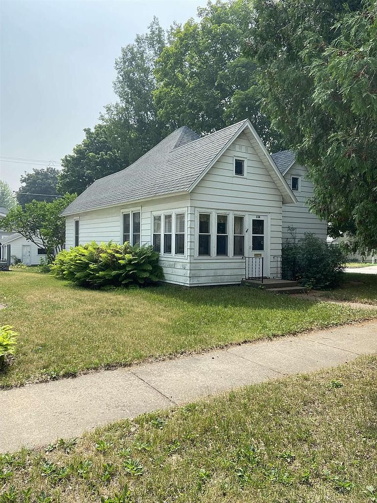 134 South Michigan Street, Prairie Du Chien, WI 53821 Zillow