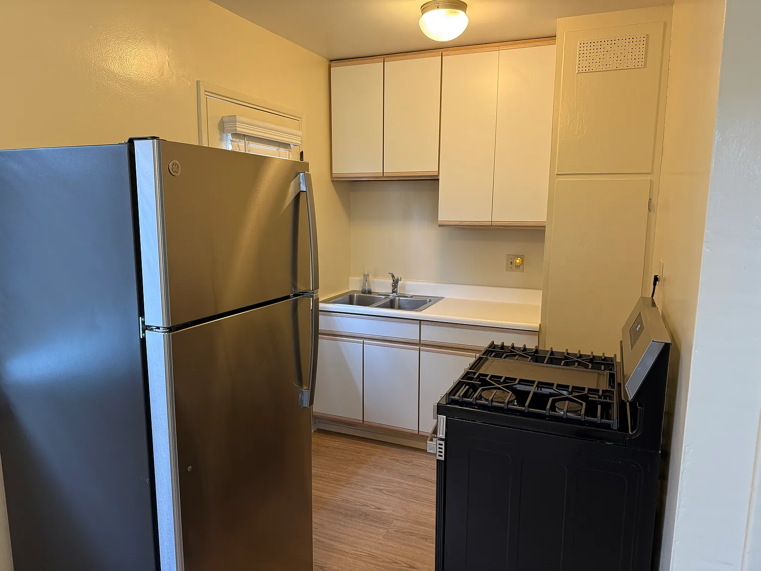 1 bed, 440 sqft, $1,995 — Photo 4