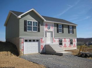 514 Watson Dr, Maidsville, WV 26541