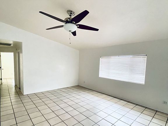 3rd image of 1025 S 1st Ave