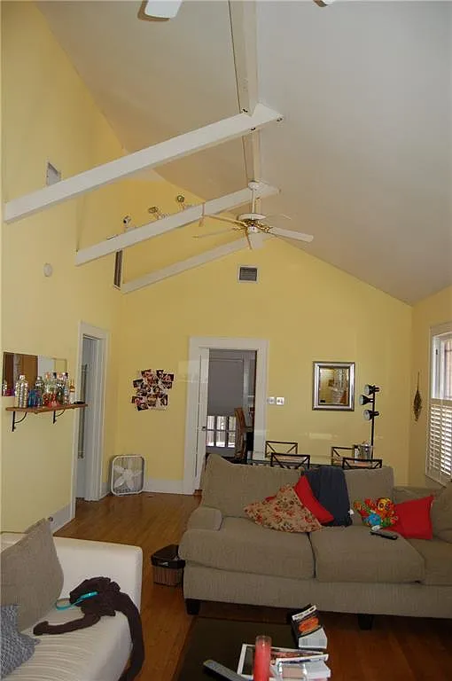5 bed, 2143 sqft, $5,695 — Photo 4