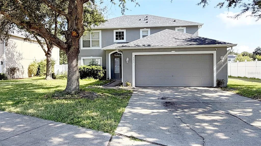 4 bed, 2.5 bath, 2208 sqft, $2,900 — Photo 1
