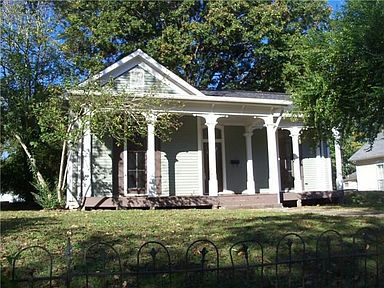 1108 S High St, Columbia, TN 38401 | Zillow