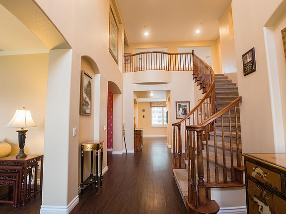 2nd image of 1003 King Palm Dr
