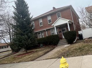 184 S Riverbank St #184, Wyandotte, MI 48192