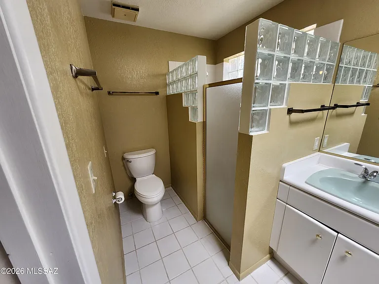 4841 N Paseo Presidio — Photo 16