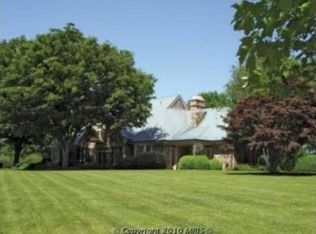 11470 Bears Den Rd, Marshall, VA 20115