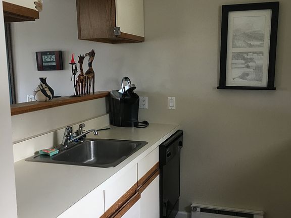 5th image of 14 Juniper Hill Dr
