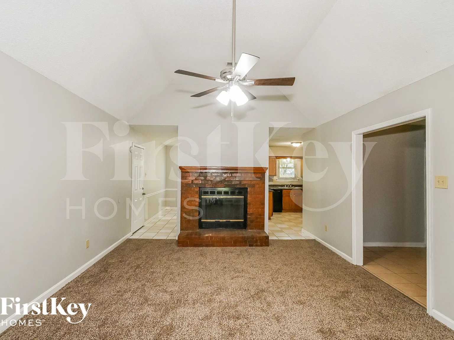 3 bed, 2.0 bath, 1357 sqft, $1,645 — Photo 3