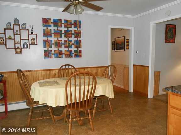 Dining Room- sits off kitchen w/access to sun room