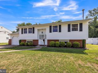 19 Springlane Dr, Blackwood, NJ 08012
