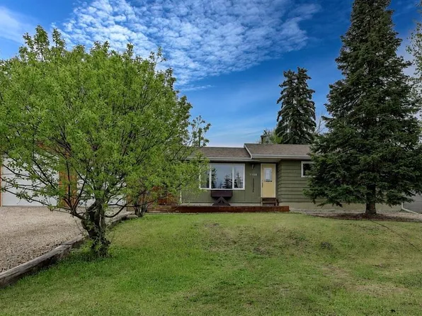 1108 SW 6th Ave, Beaverlodge, AB T0H 0C0