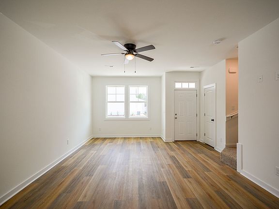 3rd image of 429 Sunfish Ln