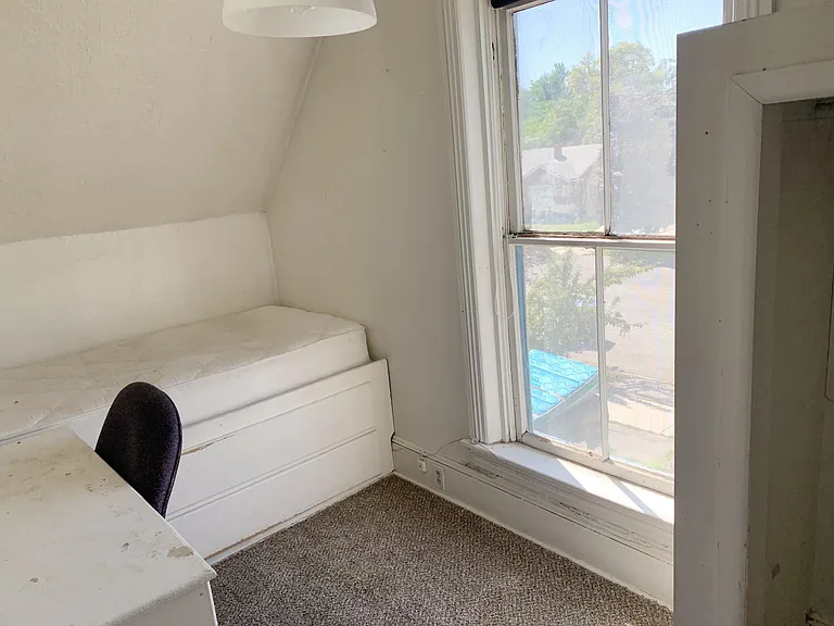 211 E 100 N #3 — Photo 10