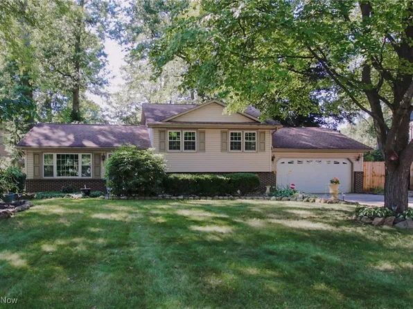 1782 Brockton Dr, Youngstown, OH 44511