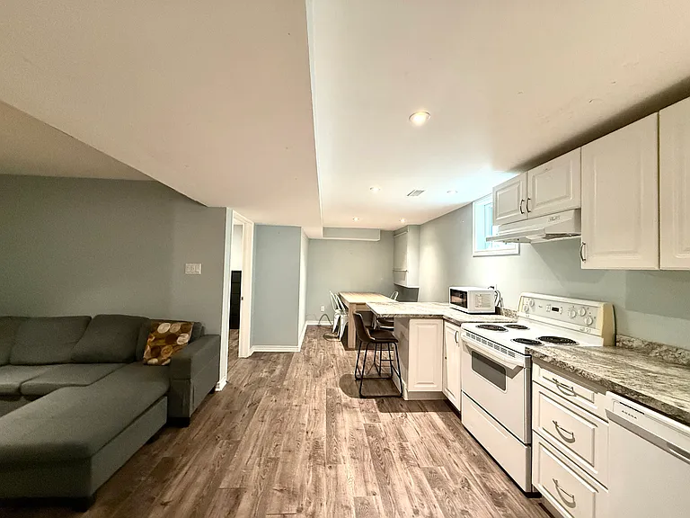 19 Patricia St #L — Photo 4